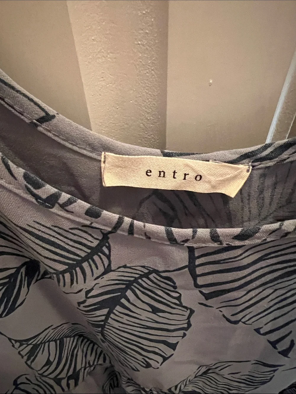 entro Gray Blue Leaf-Print Tie-Shoulder Dress - Picture 2 of 4